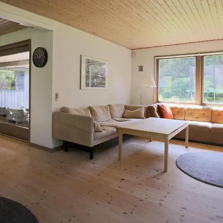 Seaside Retreat In Dronningmolle-by Traum Dronningmølle